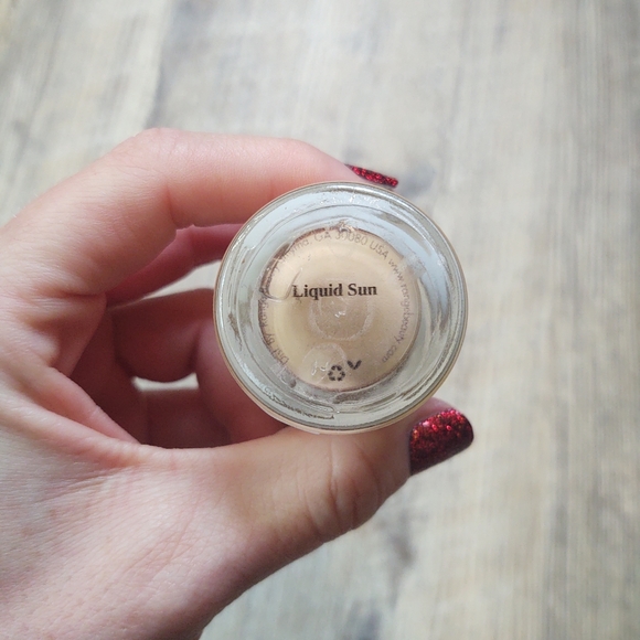 Range Beauty True Intentions Hydrating Foundation (Liquid Sun) - Picture 2 of 2